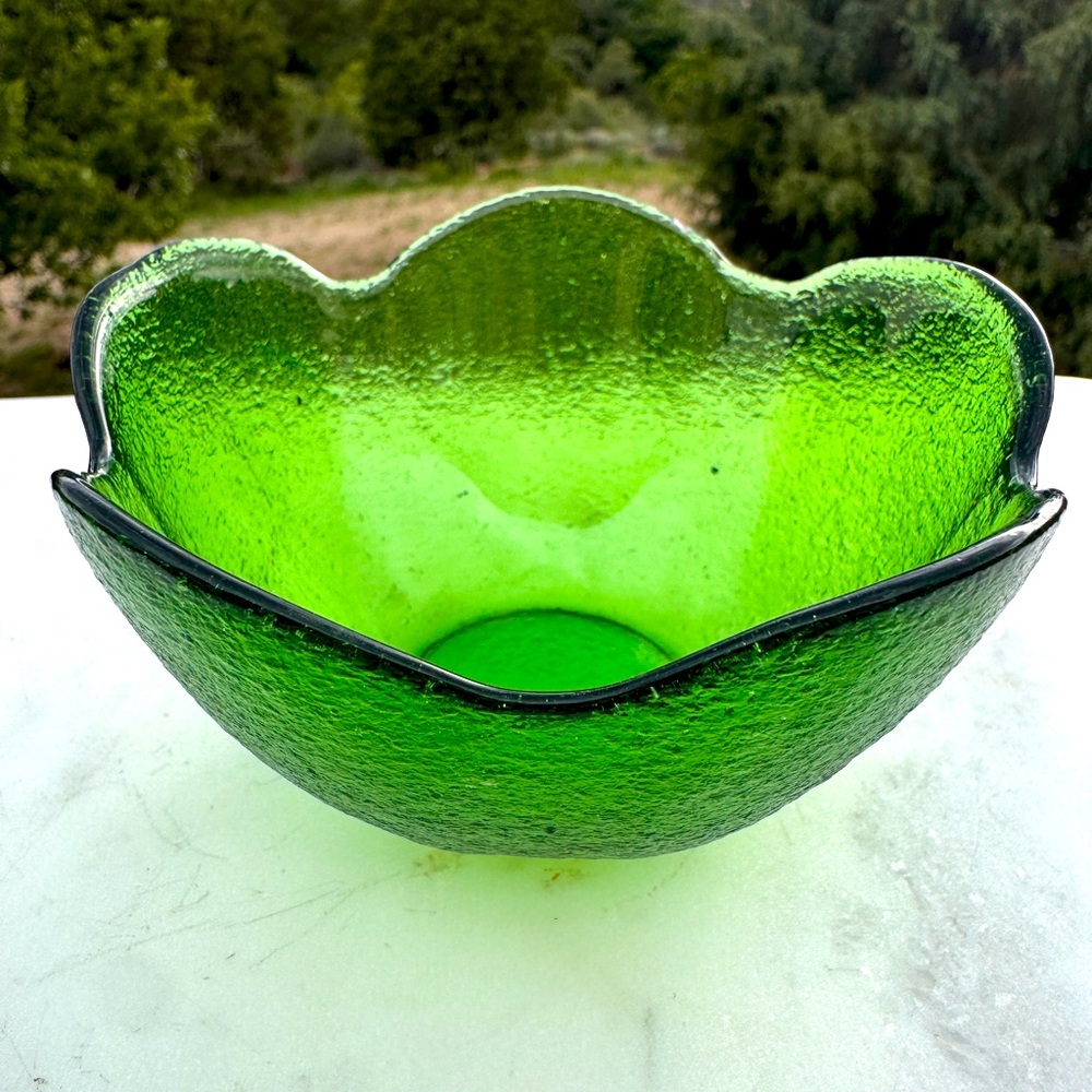 Blenko Lotus Bowl Art Glass Emerald Green Fruit Dish Scalloped Hand Blown MCM